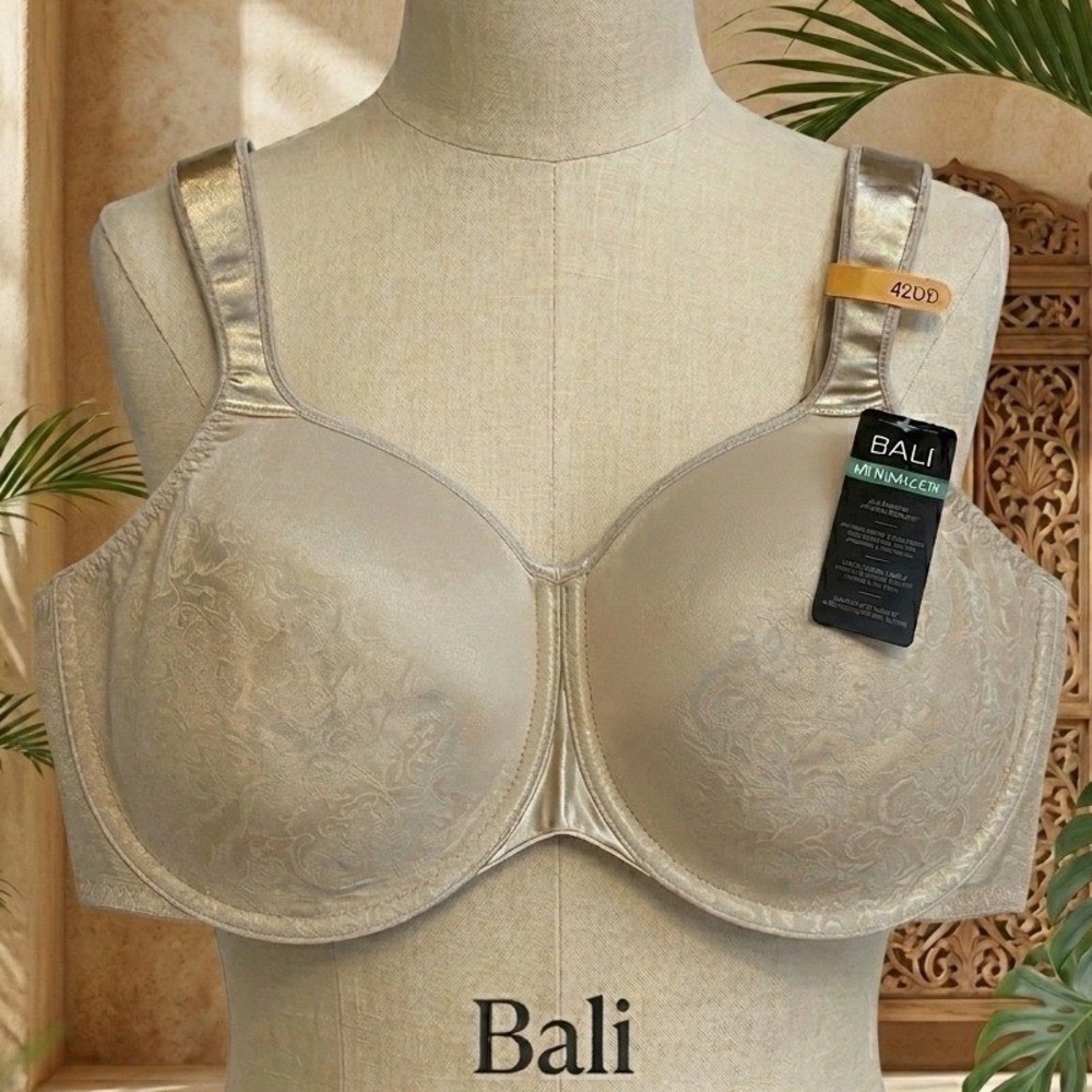 Bali NWT 42DD Beige Satin Jacquard Full Coverage Minimizer Bra‎ Padded Straps